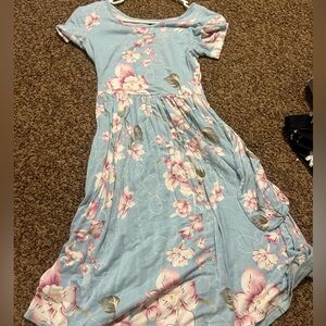 women’s blue flower dress